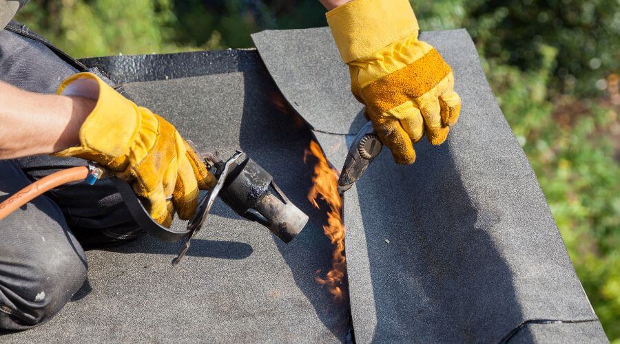 Professional residential roofers in Windom, KS